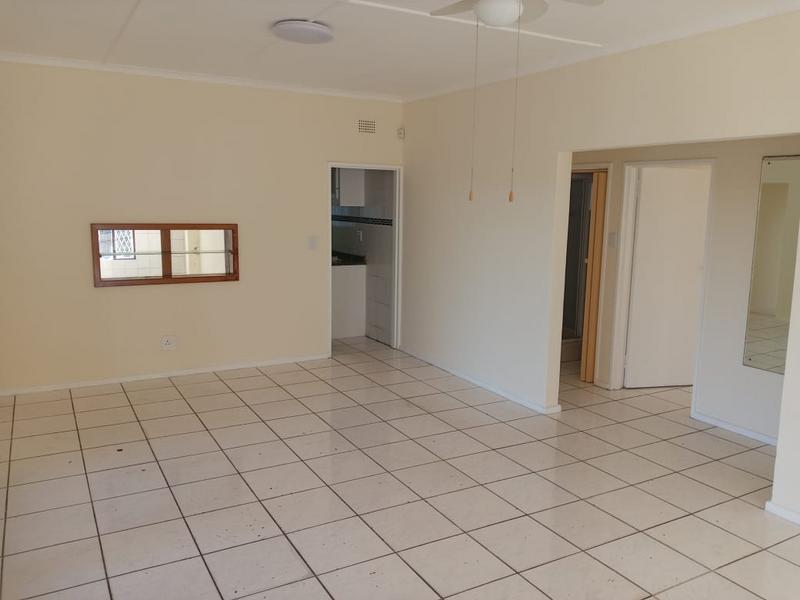 To Let 4 Bedroom Property for Rent in Margate KwaZulu-Natal