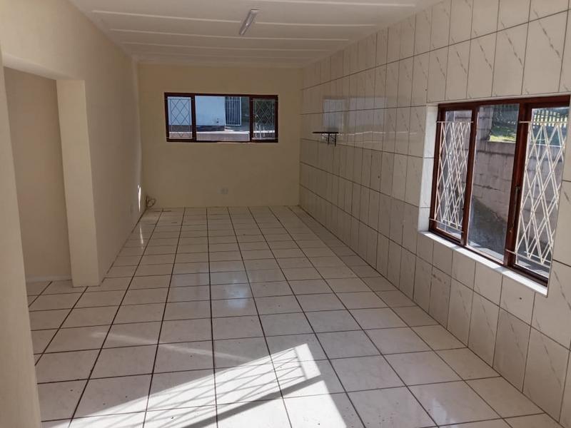 To Let 4 Bedroom Property for Rent in Margate KwaZulu-Natal