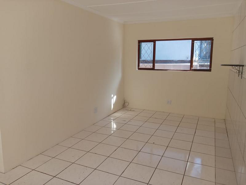 To Let 4 Bedroom Property for Rent in Margate KwaZulu-Natal