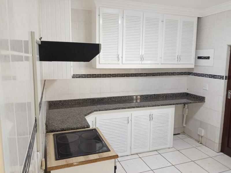 To Let 4 Bedroom Property for Rent in Margate KwaZulu-Natal