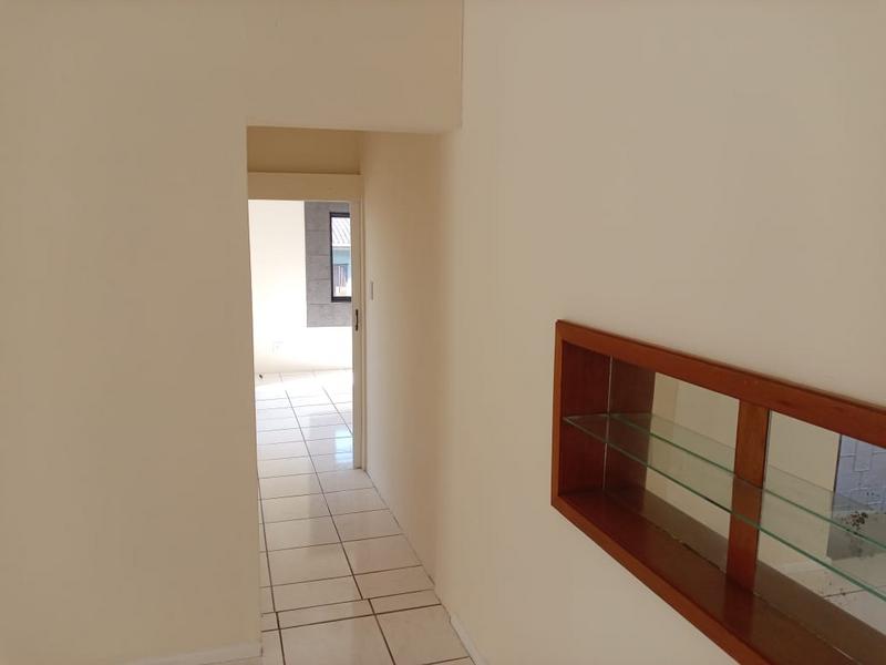 To Let 4 Bedroom Property for Rent in Margate KwaZulu-Natal