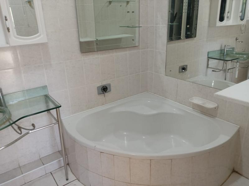 To Let 4 Bedroom Property for Rent in Margate KwaZulu-Natal