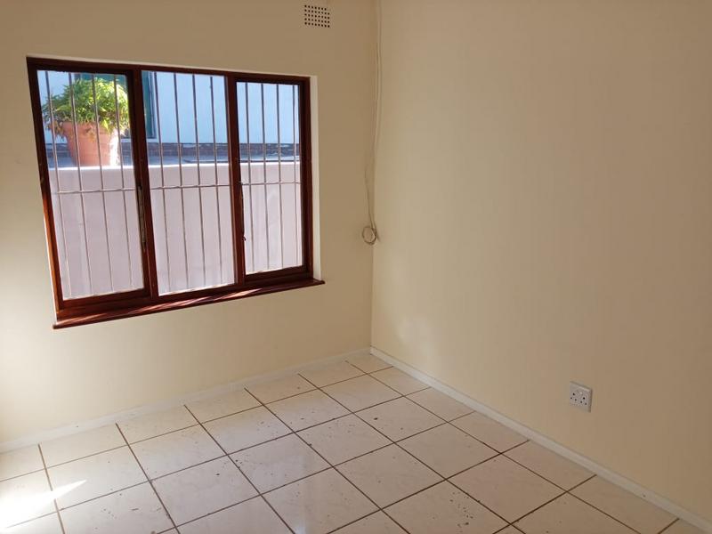 To Let 4 Bedroom Property for Rent in Margate KwaZulu-Natal