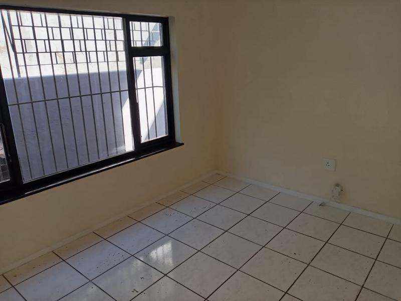 To Let 4 Bedroom Property for Rent in Margate KwaZulu-Natal