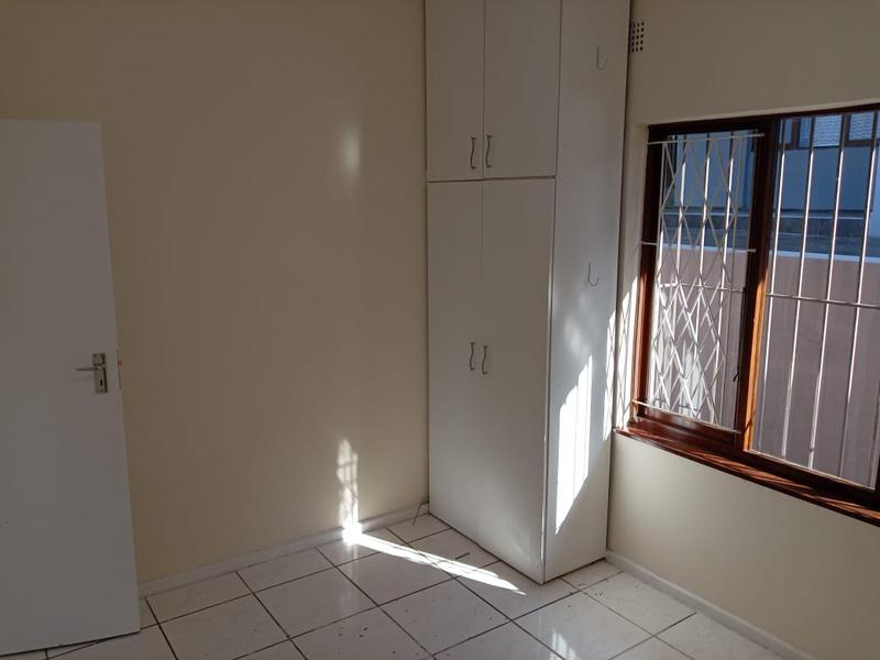 To Let 4 Bedroom Property for Rent in Margate KwaZulu-Natal