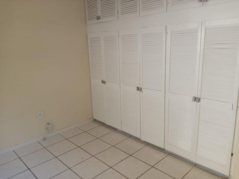 To Let 4 Bedroom Property for Rent in Margate KwaZulu-Natal