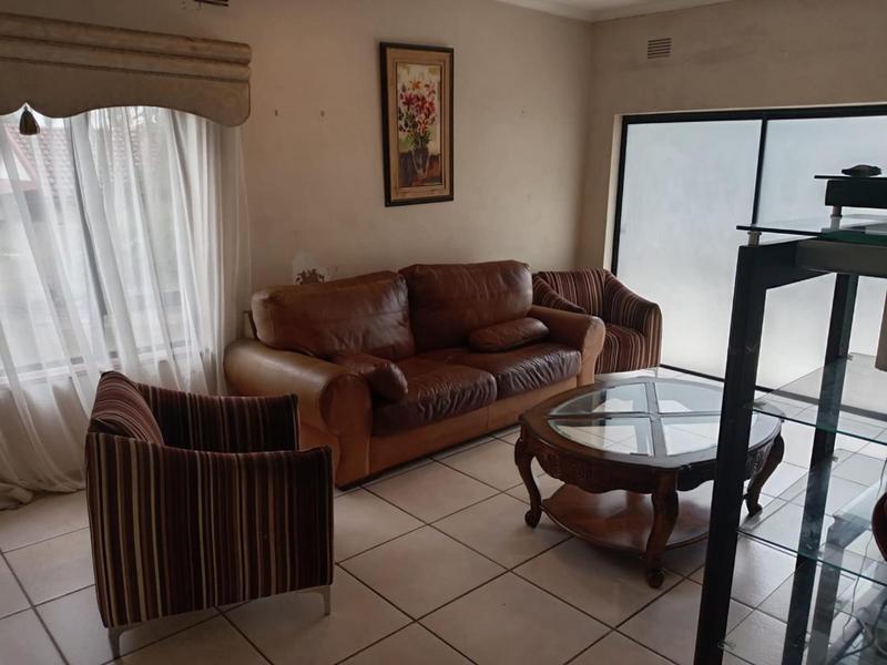 To Let 5 Bedroom Property for Rent in Margate KwaZulu-Natal