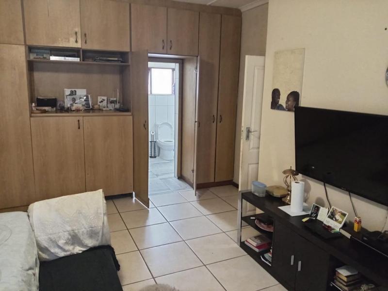 To Let 5 Bedroom Property for Rent in Margate KwaZulu-Natal