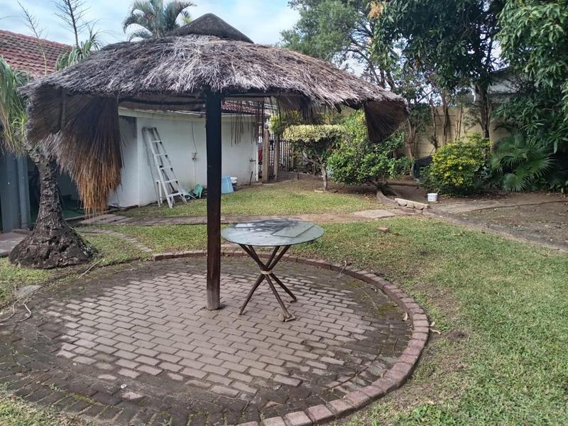 To Let 5 Bedroom Property for Rent in Margate KwaZulu-Natal