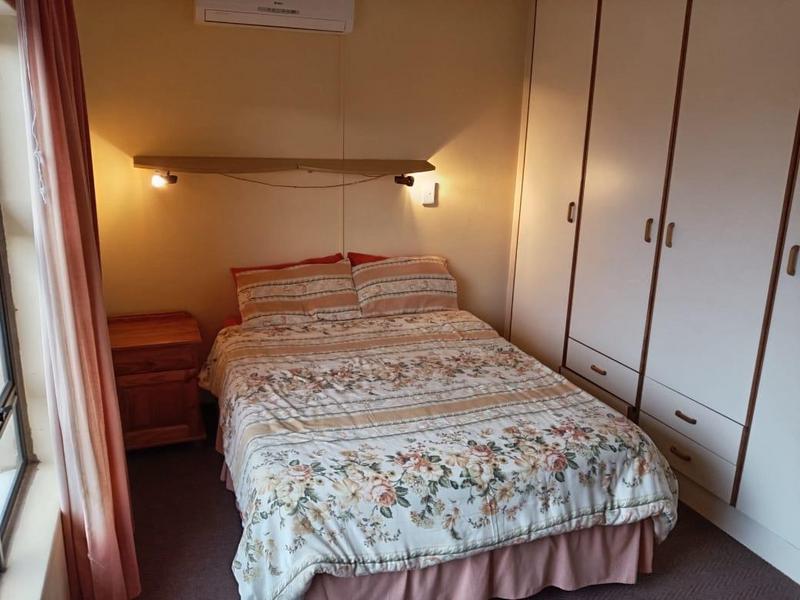 To Let 2 Bedroom Property for Rent in Margate KwaZulu-Natal
