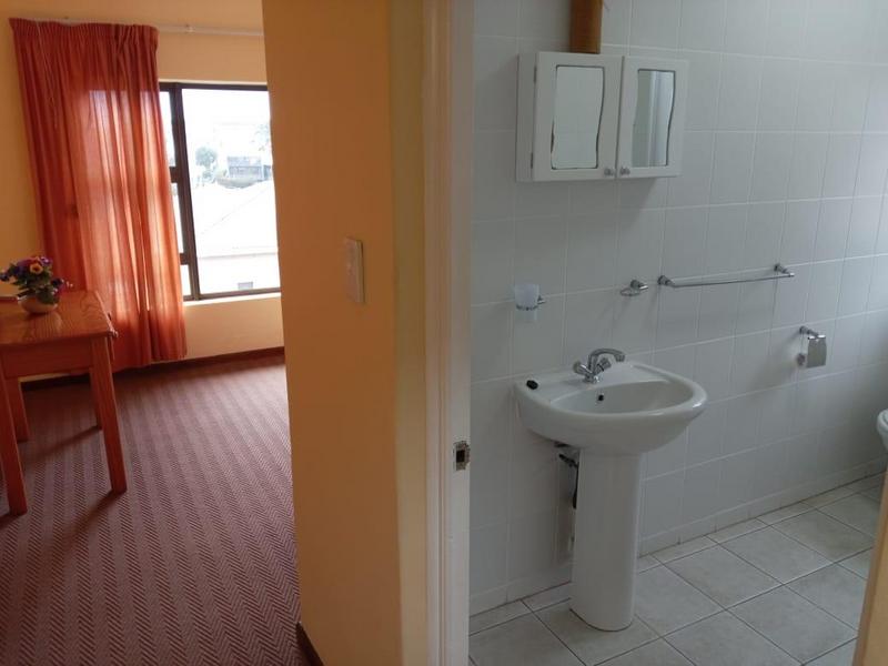 To Let 2 Bedroom Property for Rent in Margate KwaZulu-Natal