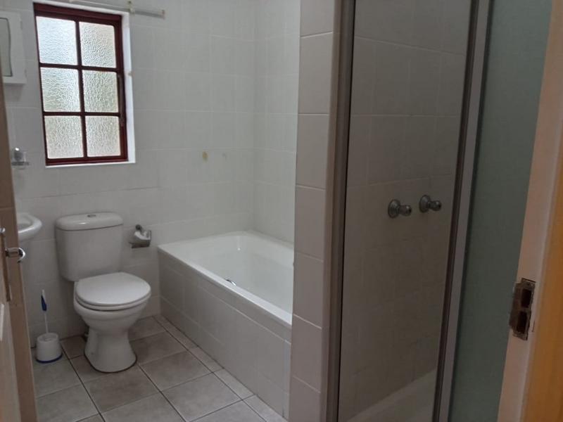 To Let 2 Bedroom Property for Rent in Margate KwaZulu-Natal