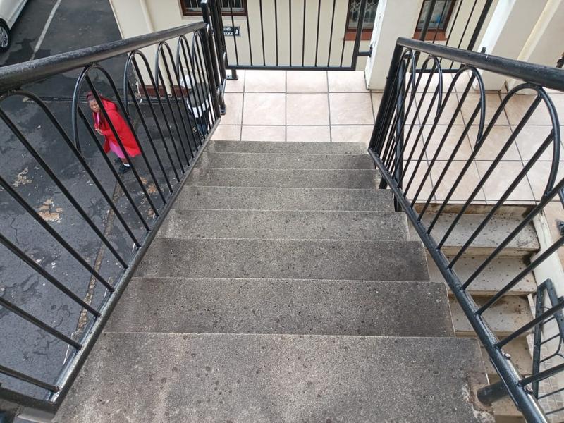 To Let 2 Bedroom Property for Rent in Margate KwaZulu-Natal