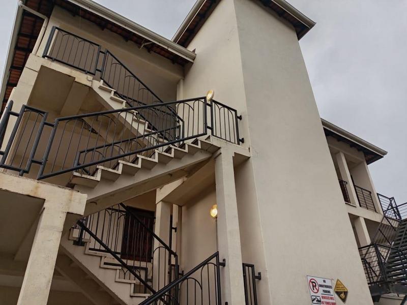 To Let 2 Bedroom Property for Rent in Margate KwaZulu-Natal