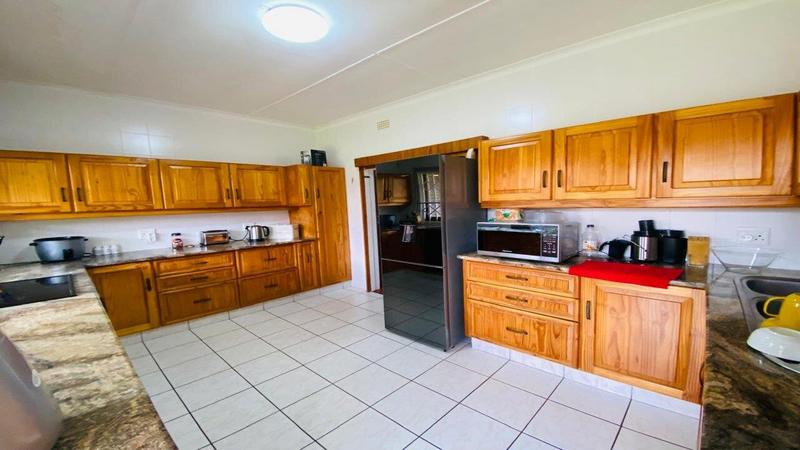 6 Bedroom Property for Sale in Ramsgate KwaZulu-Natal