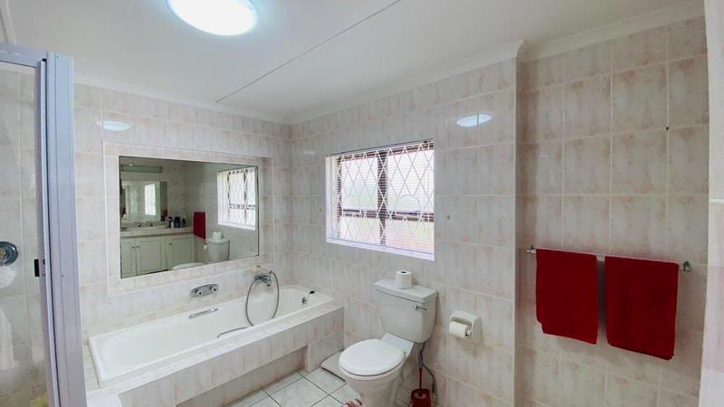 6 Bedroom Property for Sale in Ramsgate KwaZulu-Natal