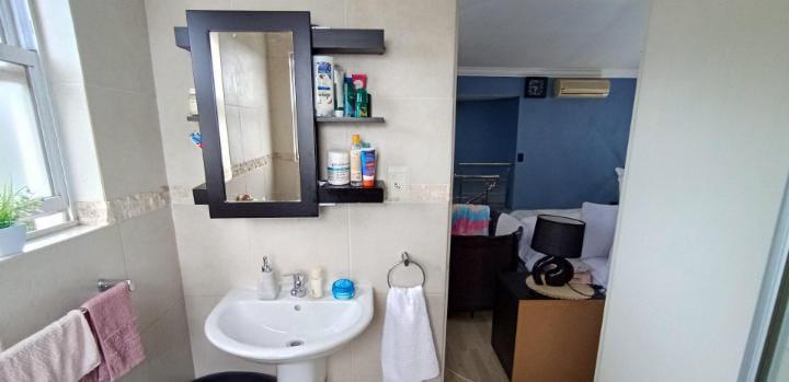 2 Bedroom Property for Sale in La Lucia KwaZulu-Natal