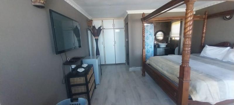 8 Bedroom Property for Sale in Hibberdene KwaZulu-Natal