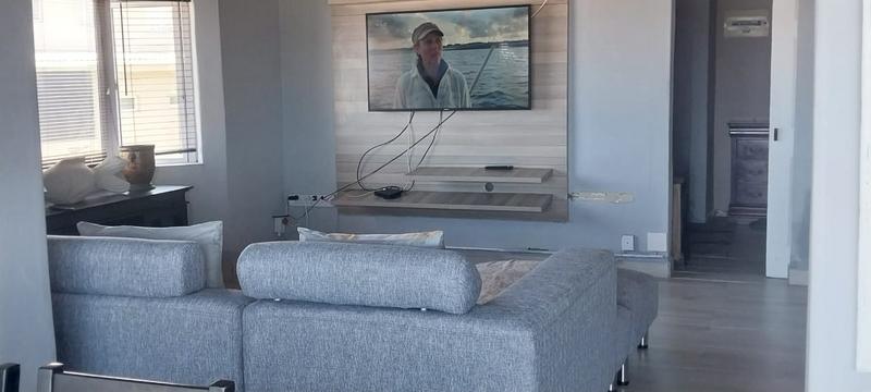 8 Bedroom Property for Sale in Hibberdene KwaZulu-Natal