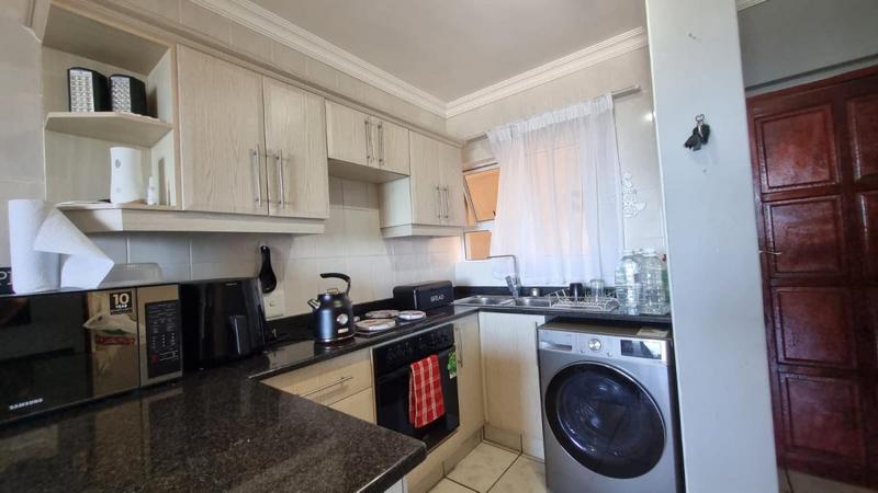 2 Bedroom Property for Sale in Margate Beach KwaZulu-Natal