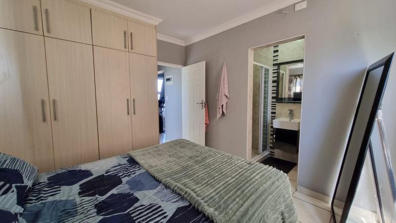 2 Bedroom Property for Sale in Margate Beach KwaZulu-Natal