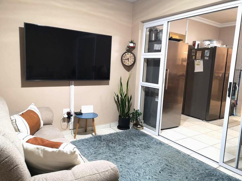 2 Bedroom Property for Sale in Uvongo KwaZulu-Natal