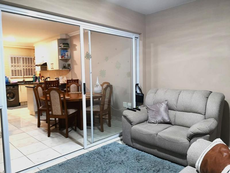 2 Bedroom Property for Sale in Uvongo KwaZulu-Natal