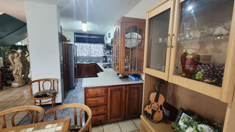 3 Bedroom Property for Sale in Margate KwaZulu-Natal