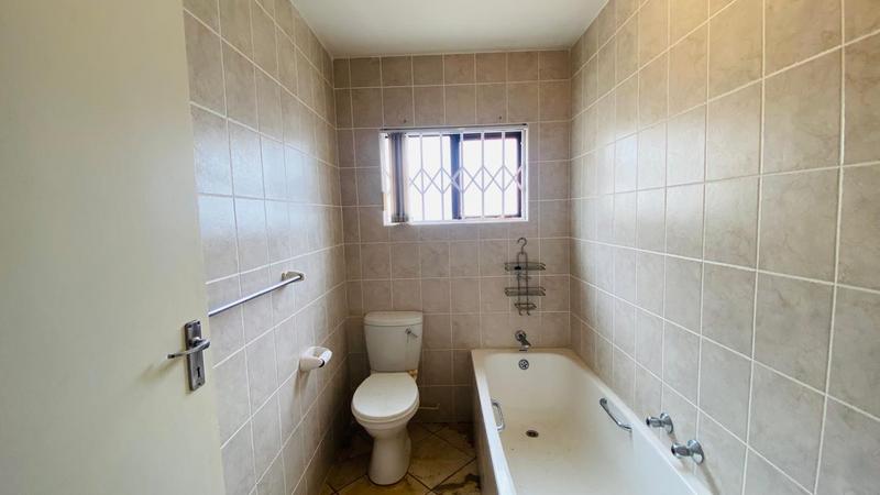 2 Bedroom Property for Sale in Margate KwaZulu-Natal