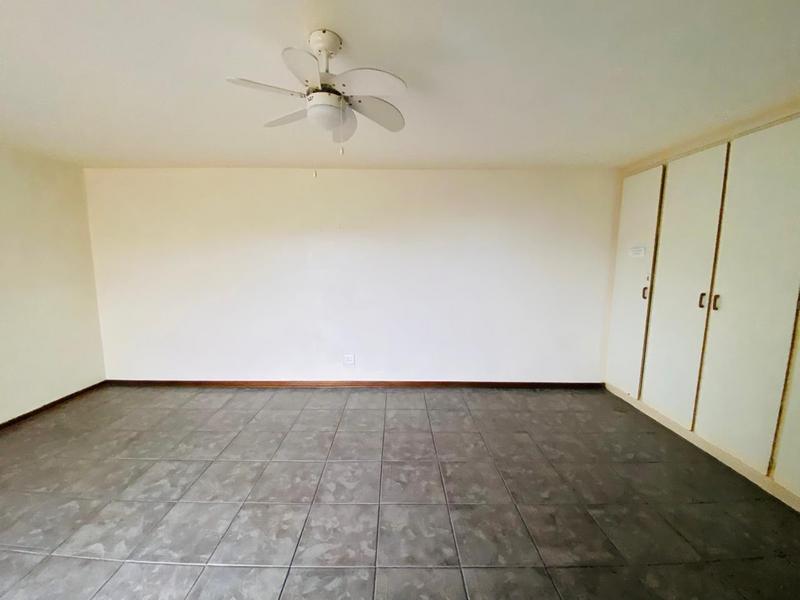 3 Bedroom Property for Sale in Margate KwaZulu-Natal