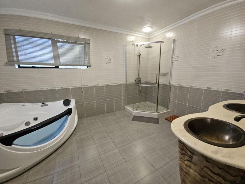 5 Bedroom Property for Sale in Port Shepstone KwaZulu-Natal
