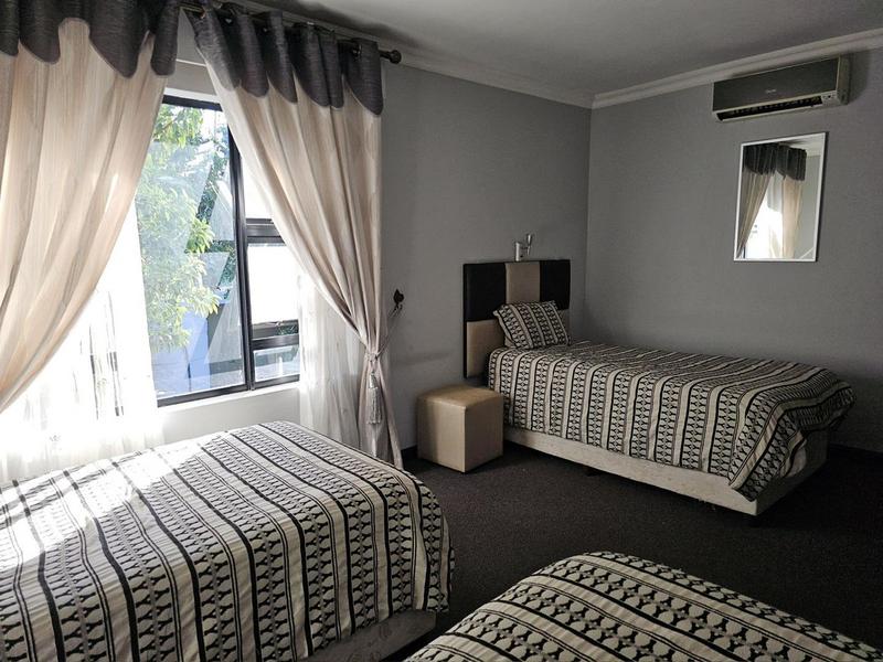 5 Bedroom Property for Sale in Port Shepstone KwaZulu-Natal