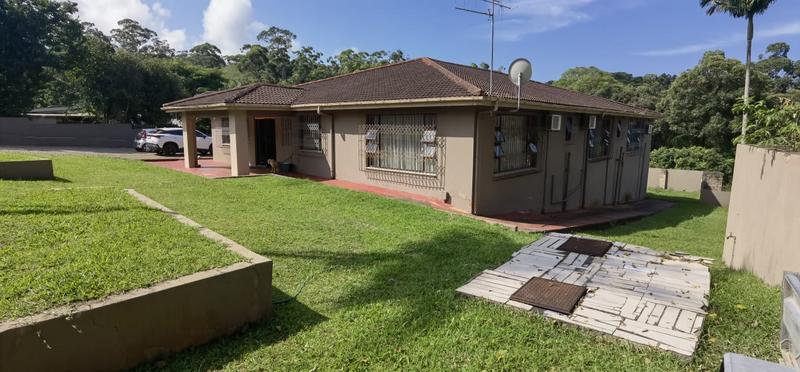 4 Bedroom Property for Sale in Umtentweni KwaZulu-Natal