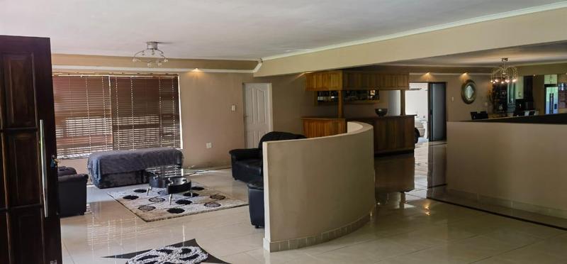 4 Bedroom Property for Sale in Umtentweni KwaZulu-Natal