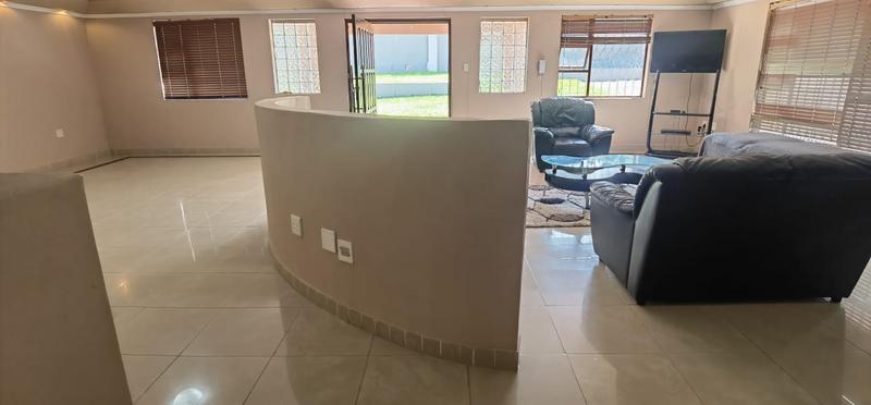 4 Bedroom Property for Sale in Umtentweni KwaZulu-Natal