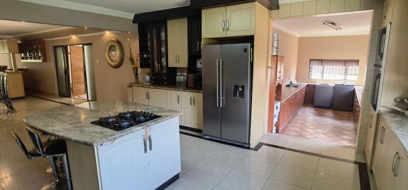 4 Bedroom Property for Sale in Umtentweni KwaZulu-Natal