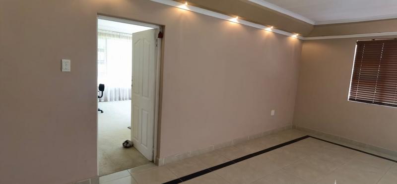 4 Bedroom Property for Sale in Umtentweni KwaZulu-Natal