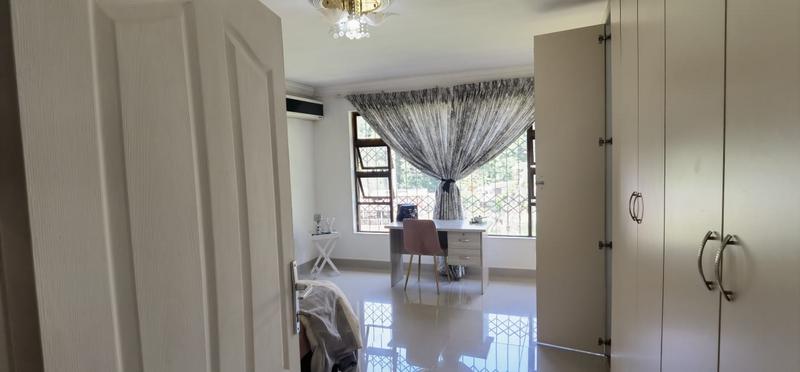 4 Bedroom Property for Sale in Umtentweni KwaZulu-Natal