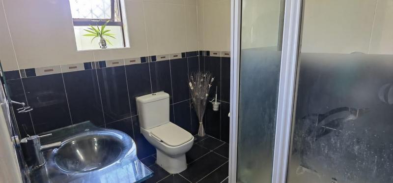 4 Bedroom Property for Sale in Umtentweni KwaZulu-Natal