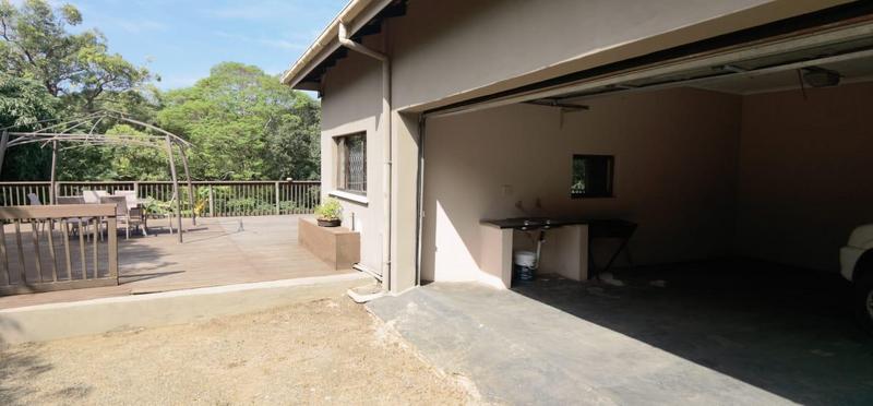 4 Bedroom Property for Sale in Umtentweni KwaZulu-Natal