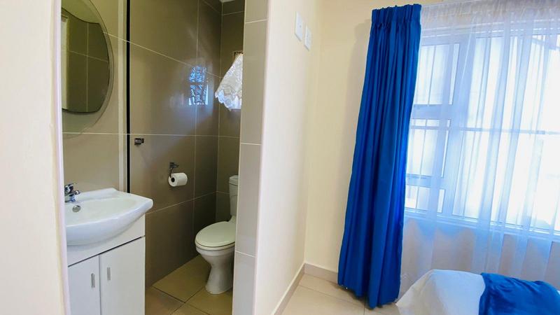 2 Bedroom Property for Sale in Uvongo KwaZulu-Natal