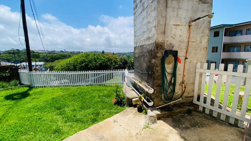 2 Bedroom Property for Sale in Uvongo KwaZulu-Natal