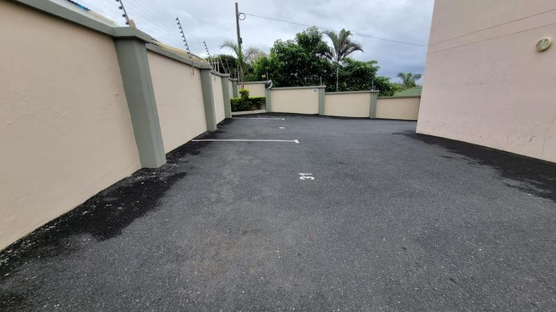 2 Bedroom Property for Sale in Uvongo KwaZulu-Natal