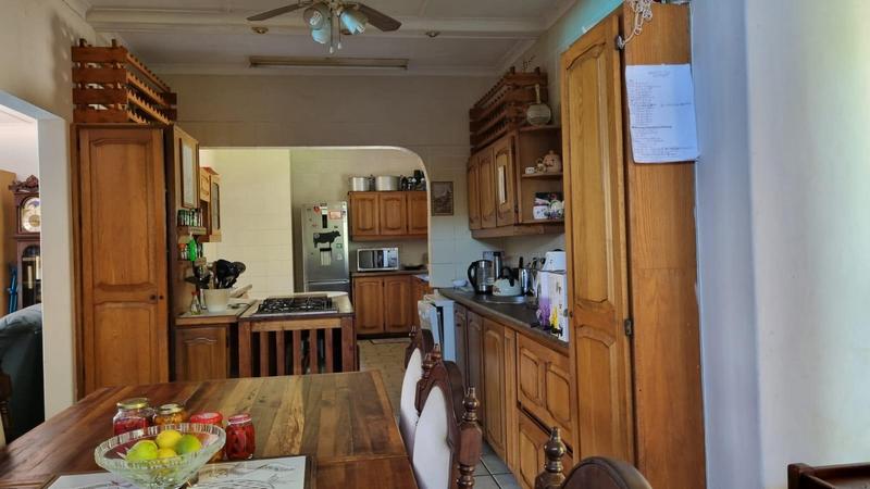 5 Bedroom Property for Sale in Uvongo KwaZulu-Natal