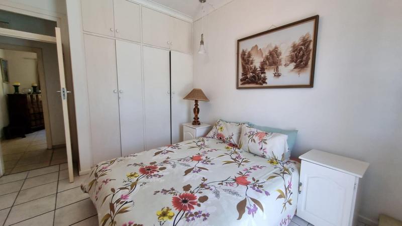 5 Bedroom Property for Sale in Uvongo KwaZulu-Natal