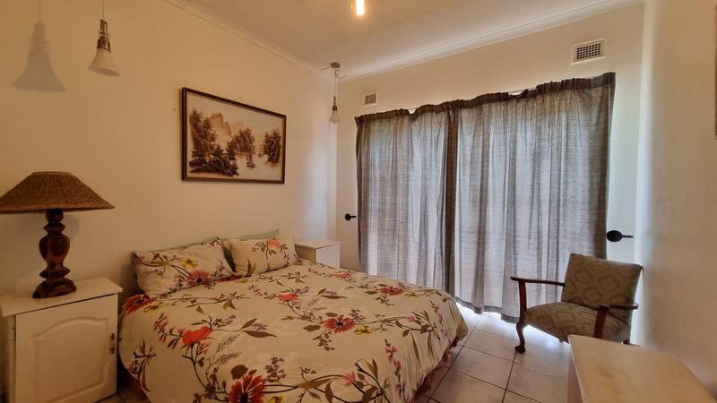 5 Bedroom Property for Sale in Uvongo KwaZulu-Natal