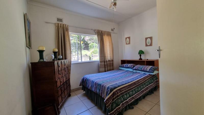 5 Bedroom Property for Sale in Uvongo KwaZulu-Natal