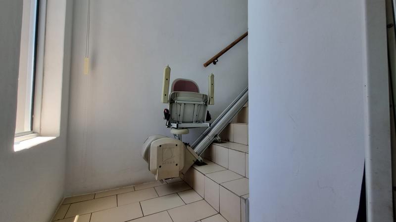 5 Bedroom Property for Sale in Uvongo KwaZulu-Natal