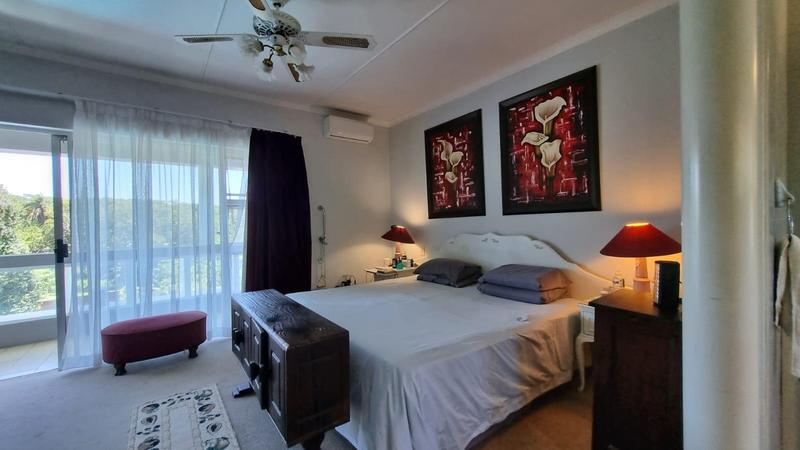 5 Bedroom Property for Sale in Uvongo KwaZulu-Natal
