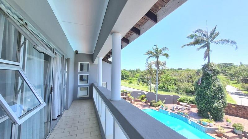 5 Bedroom Property for Sale in Uvongo KwaZulu-Natal